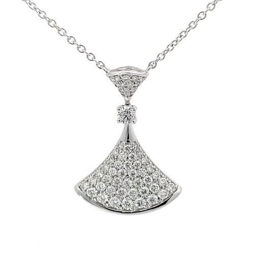 18k white gold pendant necklace with diamonds