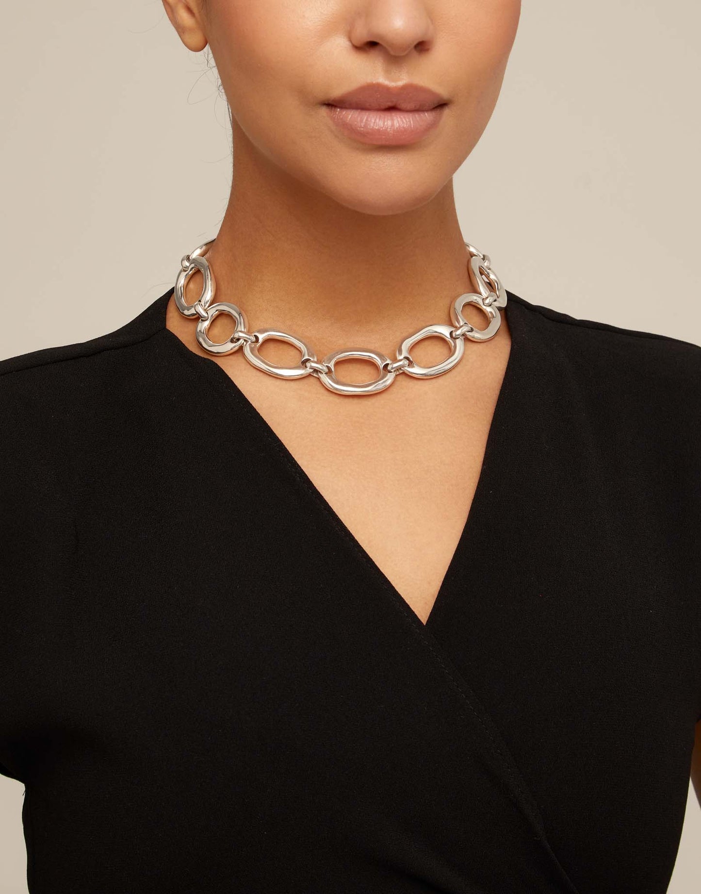 UNOde50 The One silver tone necklace on a model
