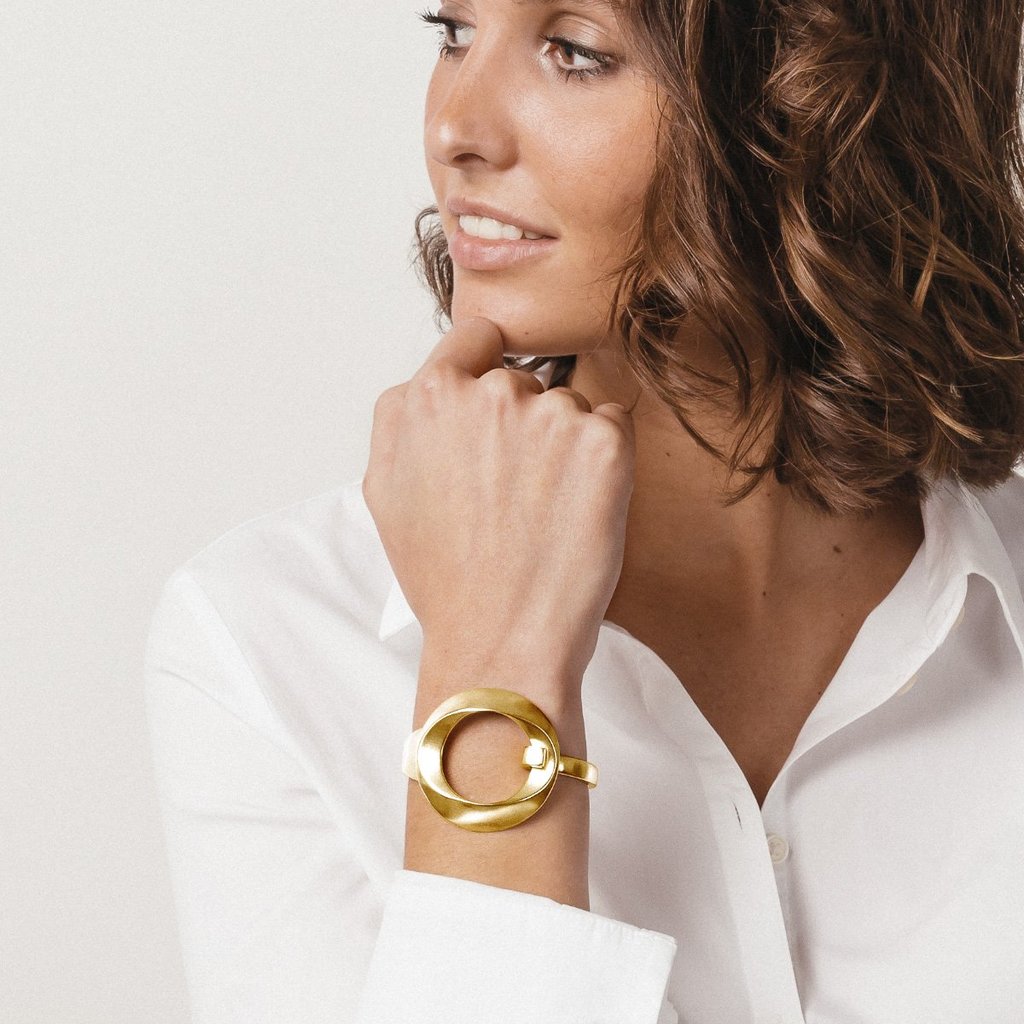 B000111ORO Bracelet gold tone cxc bracelet, made in spain