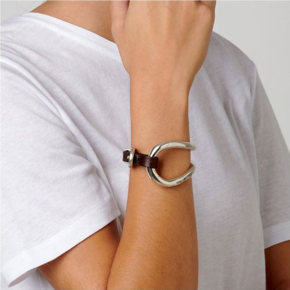 uno de 50 bracelet bite REF# PUL0228MTL000 silver tone
