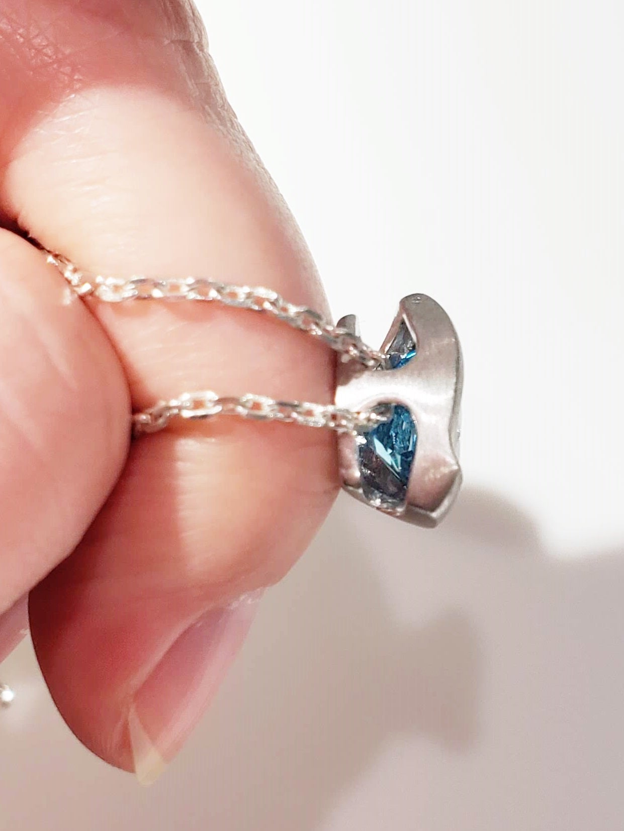 sterling silver blue topaz pendant necklace