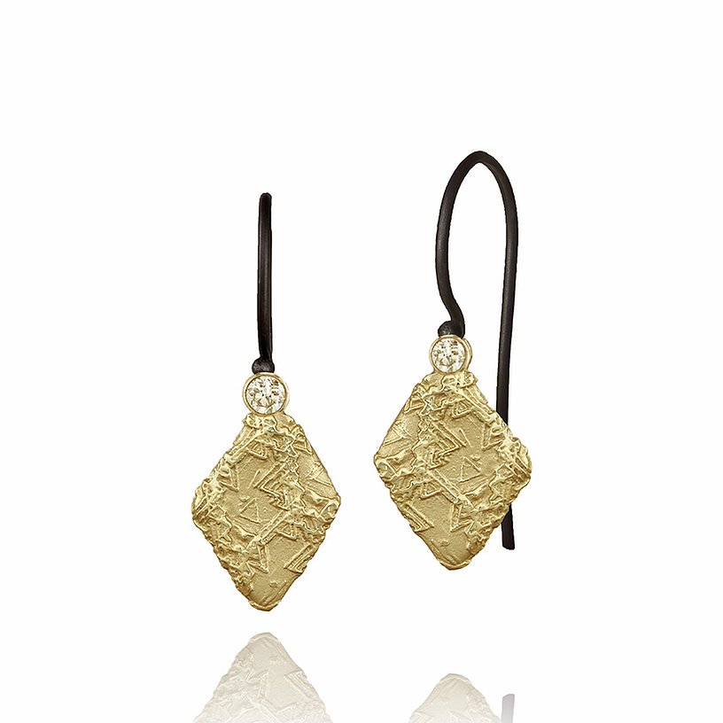 trigon diamond-shaped earrings with diamonds and oxidized cobalt chrome wire